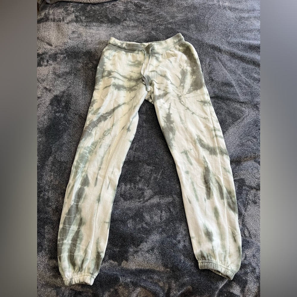 green and white tie dye sweatpants